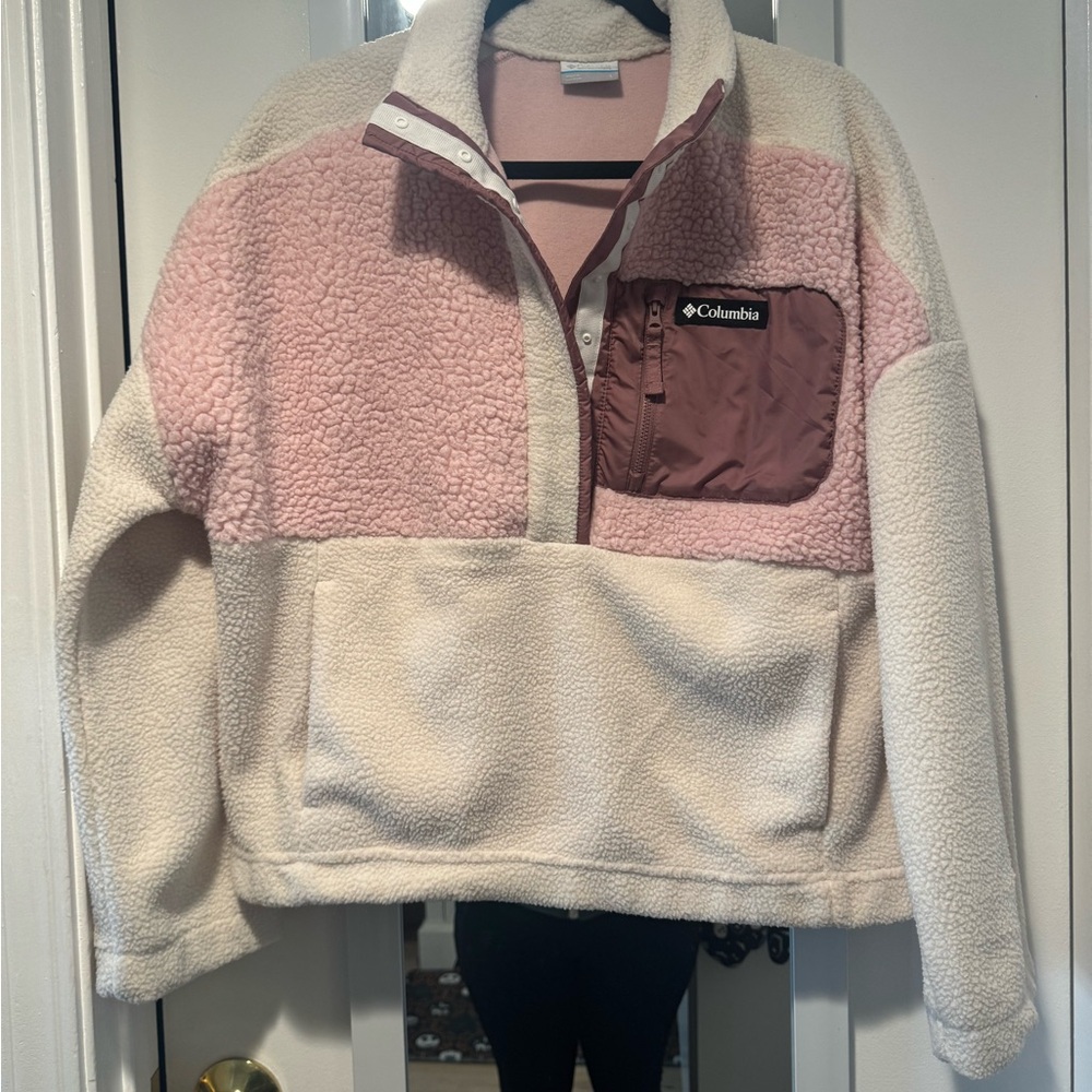 Cozy COLUMBIA Pink and Ivory Fleece Jacket